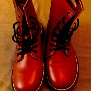 DR. MARTINS OX BLOOD COMBAT BOOTS SIZE 43